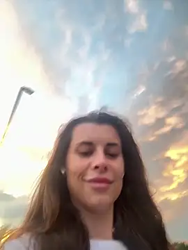 צ'אט XXX בשידור חי של houseofnova