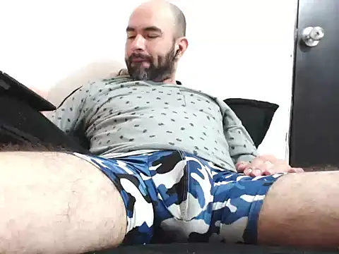 عرض كام hairyandbigmann