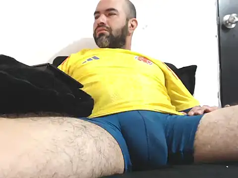 hairyandbigmann Webcam Show