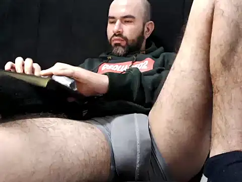 הופעת וובקאם של hairyandbigmann