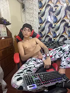 Show modela MichaelMiller20261 na web-kameri
