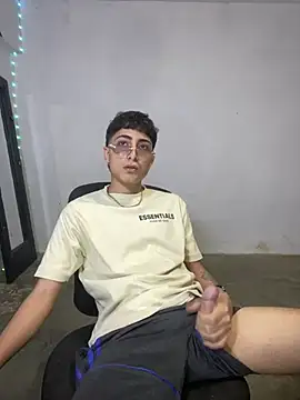 MichaelMiller20261 Show in webcam