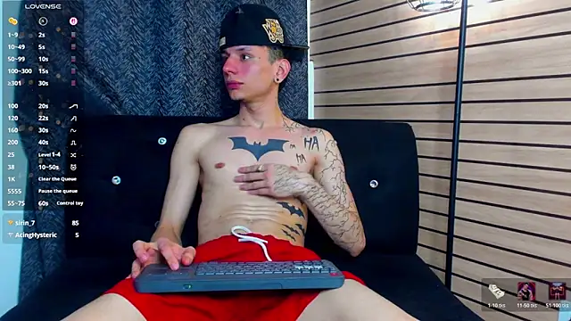 Show modela TheBatMansion na web-kameri