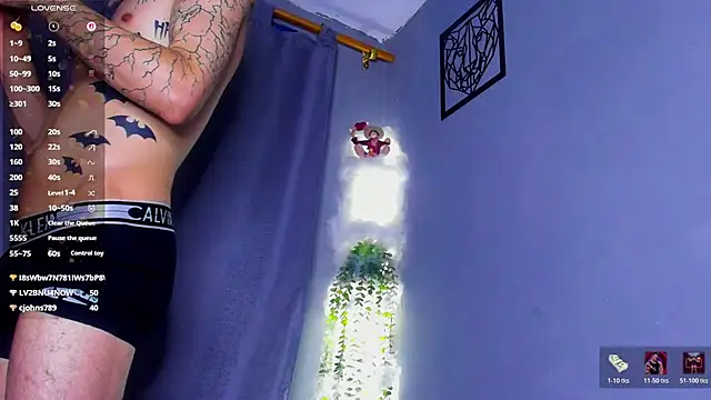 TheBatMansion Show in webcam