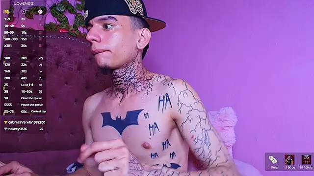 Show modela TheBatMansion na web-kameri