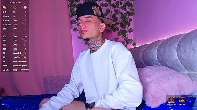 Pokazy przed kamerką – TheBatMansion