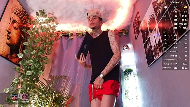 Show modela TheBatMansion na web-kameri