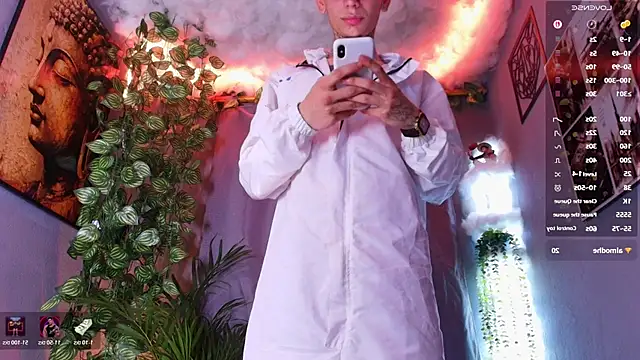 Show modela TheBatMansion na web-kameri