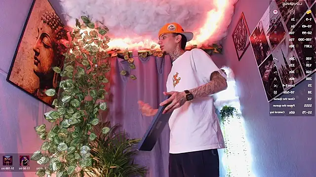 Show modela TheBatMansion na web-kameri