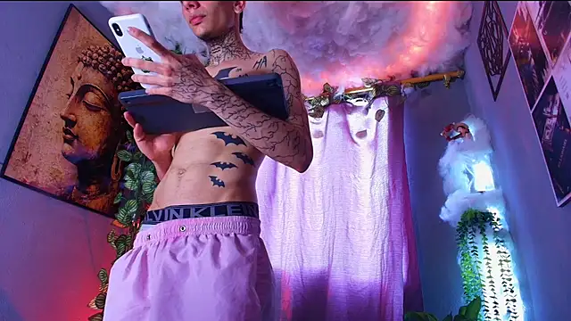 TheBatMansion webcam show