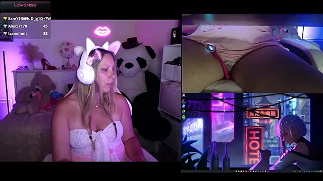 Angie-night Show in webcam