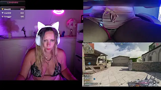 הופעת וובקאם של Angie-night