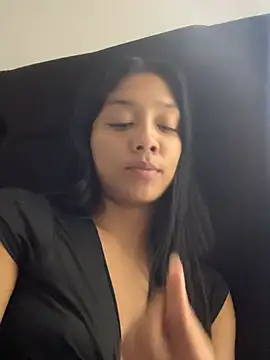 Vinaaly_ – Live XXX-chat