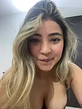 sweetlove- live XXX chat