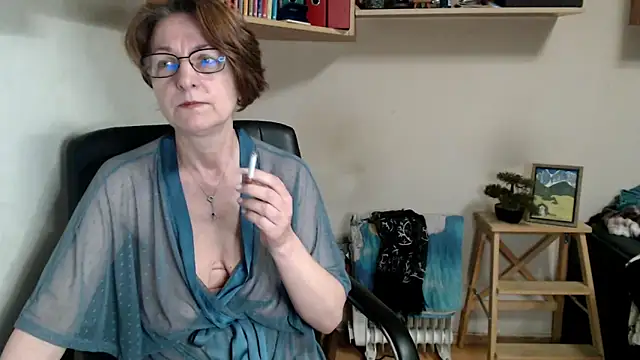 Chat +18 de katemodel ao vivo