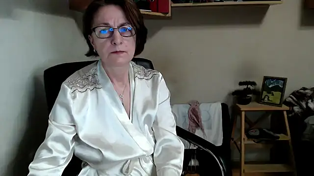 Chat +18 de katemodel ao vivo