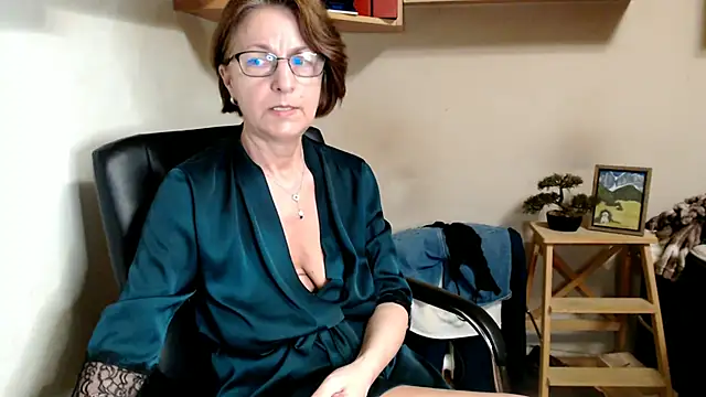 Chat +18 de katemodel ao vivo