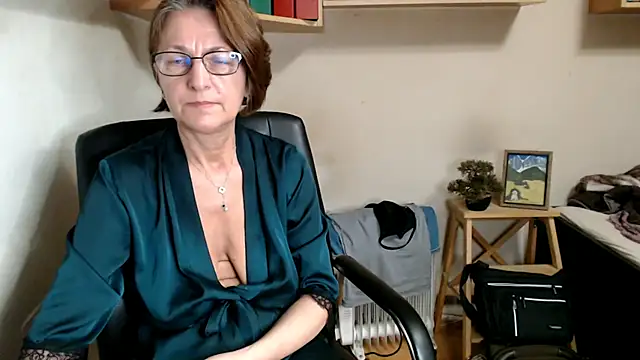 Chat +18 de katemodel ao vivo