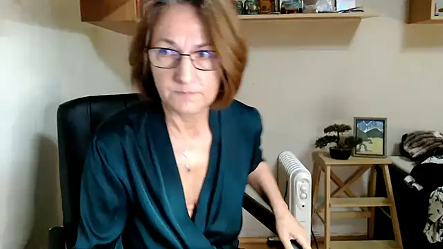 Chat +18 de katemodel ao vivo