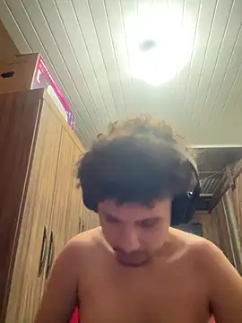 Show de KAIOFE1102 na webcam