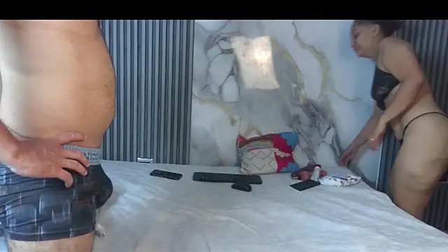 LunandCarlos Pertunjukan Webcam