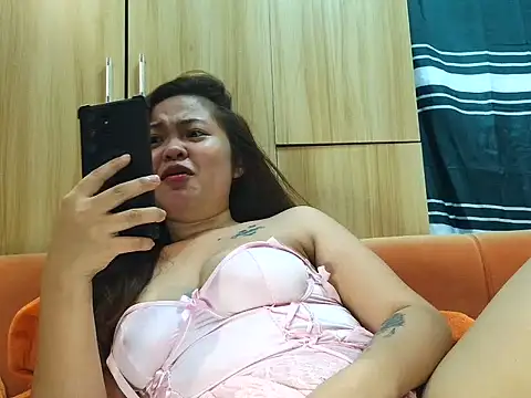 Chat XXX en directo de Chillntalkmami