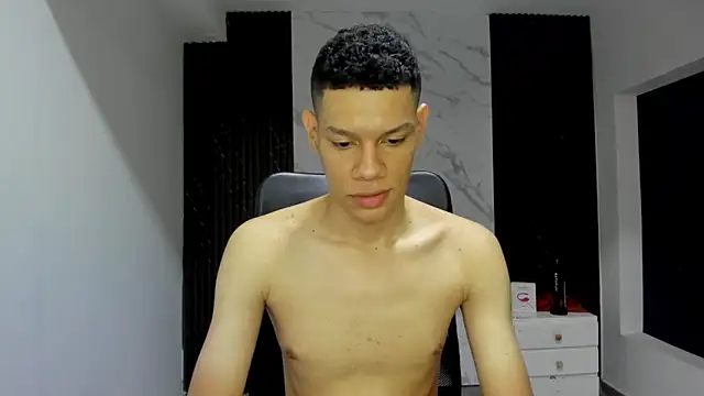 milo_cruz_ Pertunjukan Webcam