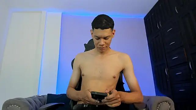 milo_cruz_ Webcam-Show