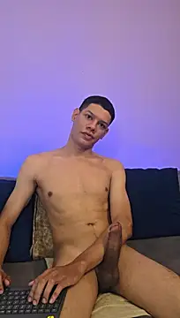 milo_cruz_ 在線直播表演