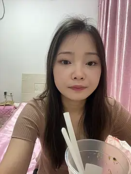 BIGBABYYEYE Live XXX-chat