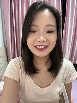 BIGBABYYEYE 现场XXX聊天
