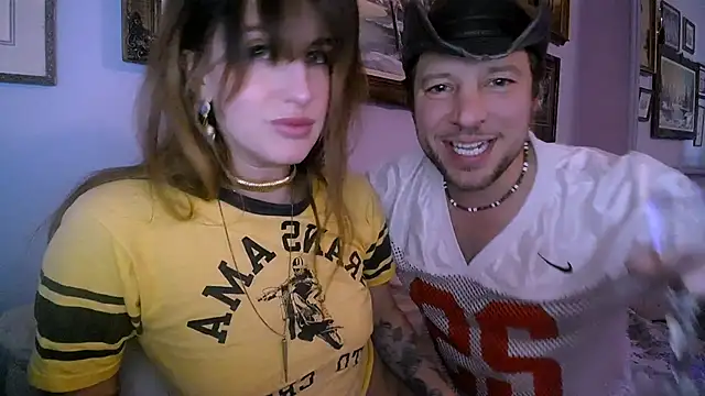 BobbyNSadie: διαδικτυακό σόου στην κάμερα