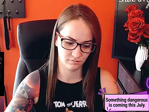 _MissJaneWarren_'s Live XXX Chat
