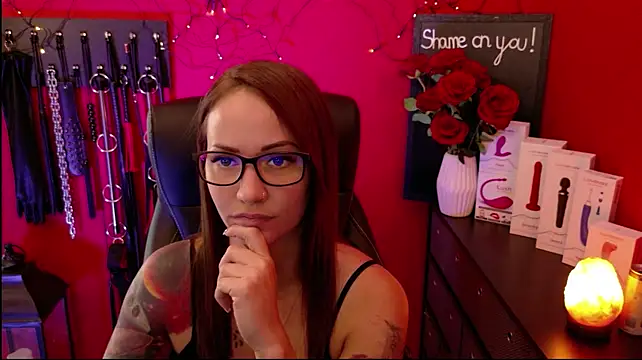 Pokazy przed kamerką – _MissJaneWarren_