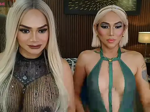 PrettyHorseCockTrans Pertunjukan Webcam