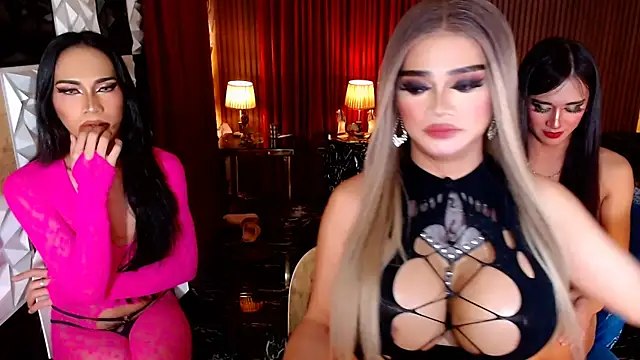 PrettyHorseCockTrans Show Webcam
