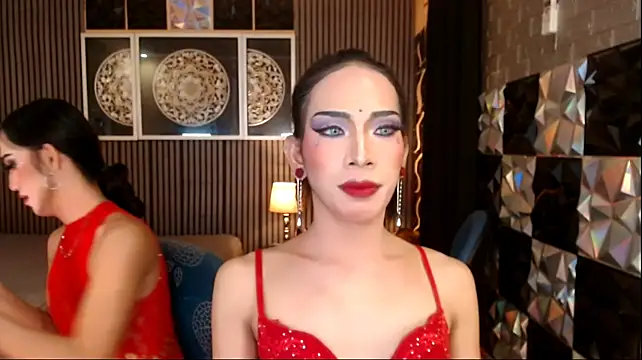 Show de PrettyHorseCockTrans na webcam