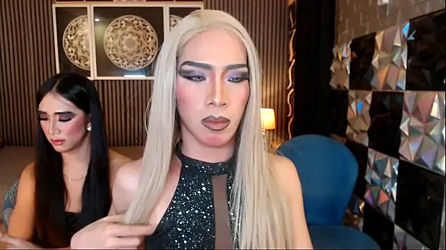 PrettyHorseCockTrans Pertunjukan Webcam
