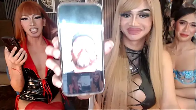 PrettyHorseCockTrans Webcam-Show