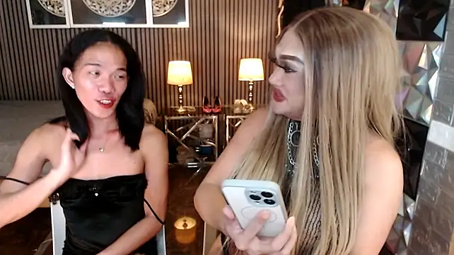 PrettyHorseCockTrans 웹캠 쇼