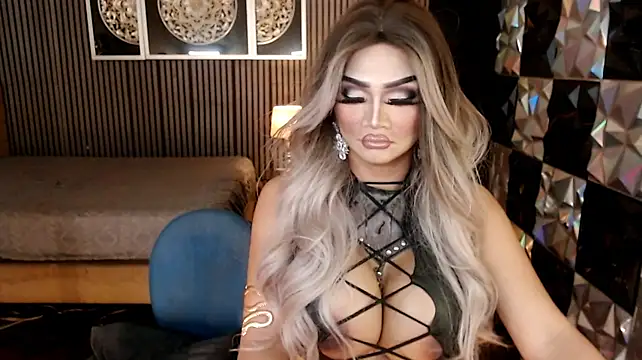 Webkamerová show PrettyHorseCockTrans