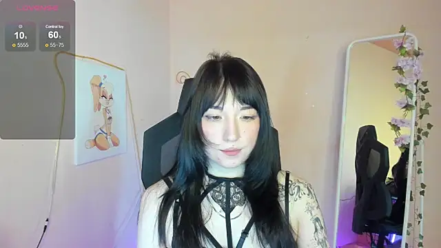 AliceeinWonderlanddd Show Webcam