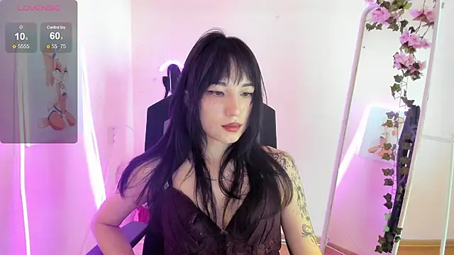 AliceeinWonderlandddのウェブカメラショー