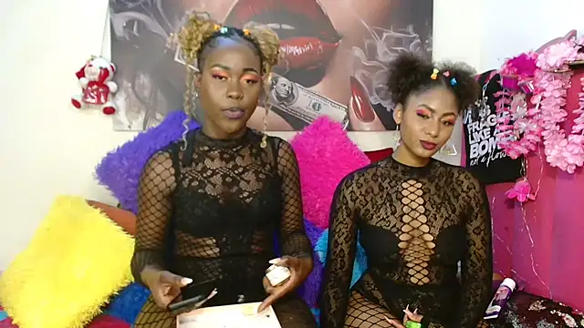 Chatroom XXX en direct de Moreish-06