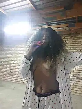 Chat +18 de Moreish-06 ao vivo