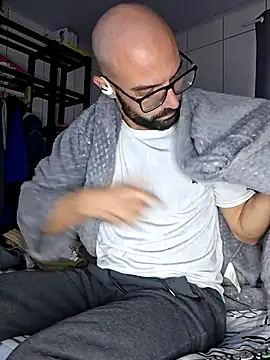 Show modela Robsonitj90 na web-kameri