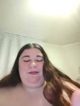 Chat XXX en directo de Elina-Bondi