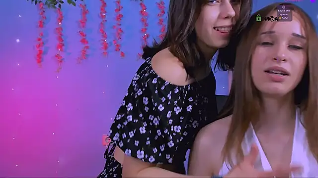 Show modela eira_mouse na web-kameri
