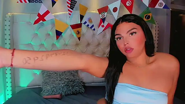 Maia_Hotts Adlı Modelin Web Kamerası Şovu