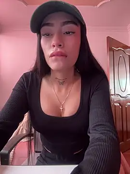 Bonny_Eva Adlı Modelin Canlı XXX Sohbeti
